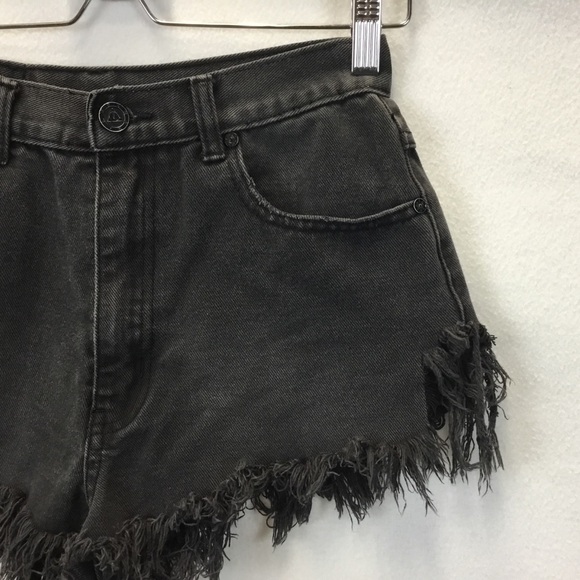 UNIF High Rise Faded Clack Cut Off Denim Shorts - Picture 5 of 9